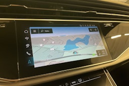 musta Audi Q7 2026 kuva 16.