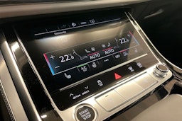 musta Audi Q7 2026 kuva 17.