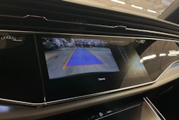 musta Audi Q7 2026 kuva 18.