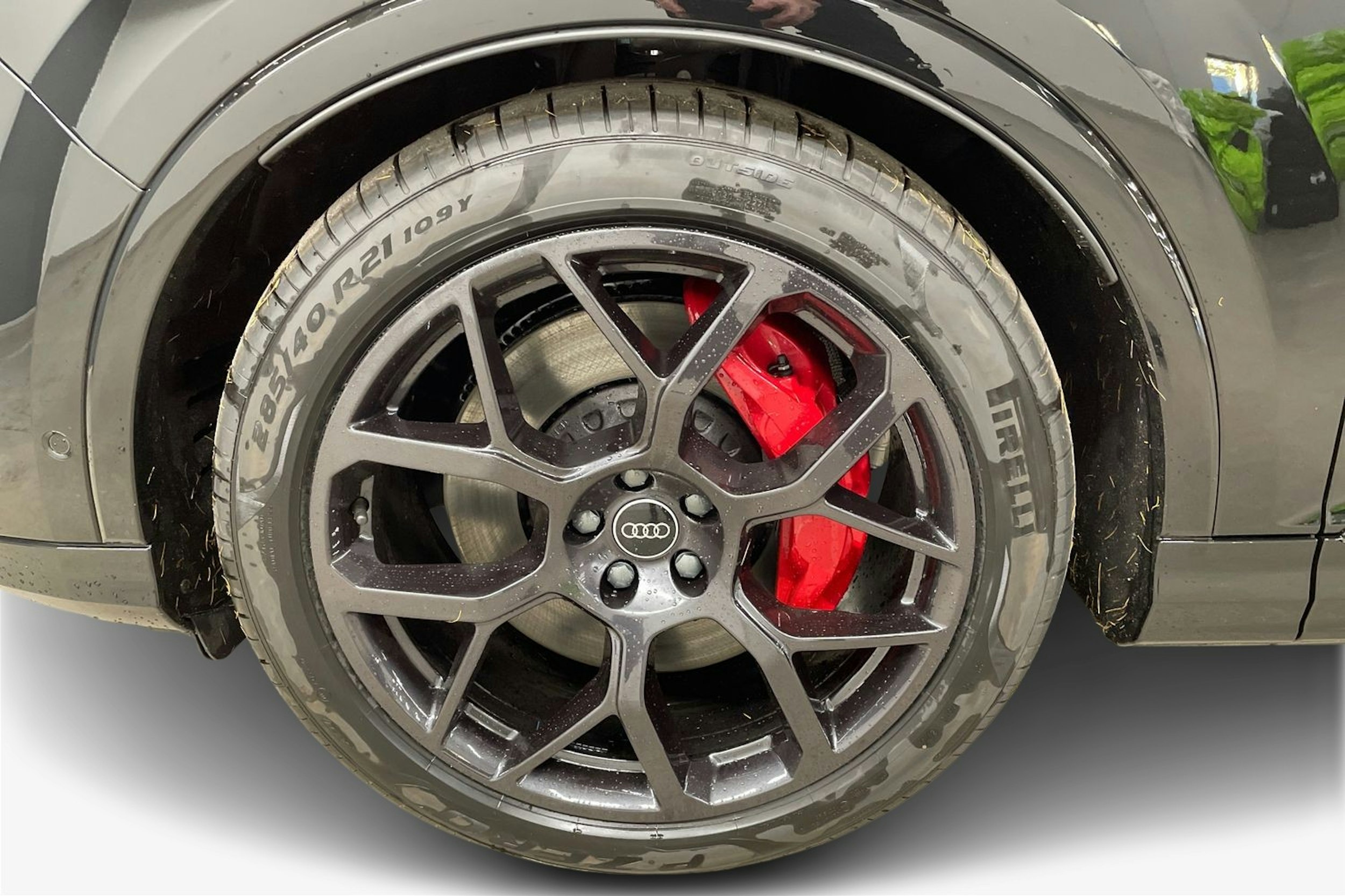 musta Audi Q7 2026 kuva 11.