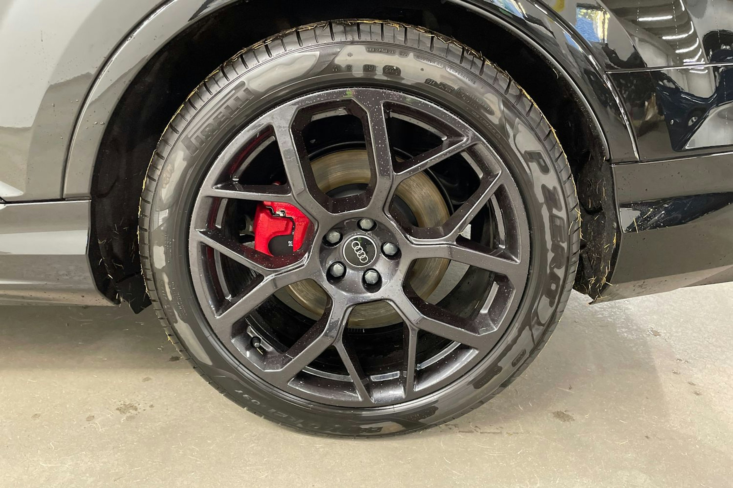 musta Audi Q7 2026 kuva 13.