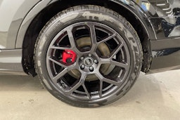 musta Audi Q7 2026 kuva 13.