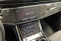 musta Audi Q7 2026 kuva 17.