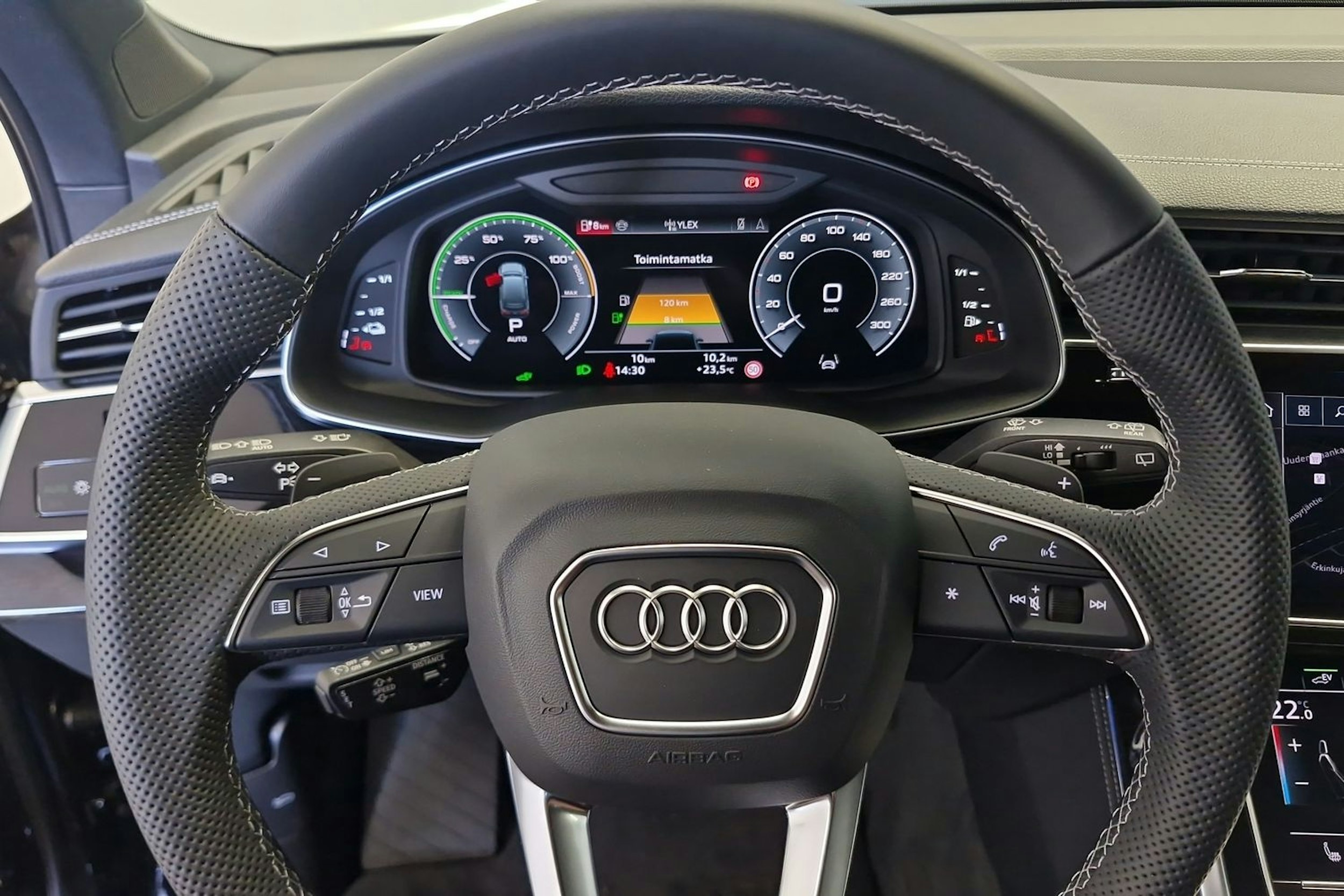 mythos musta Audi Q7 2026 kuva 8.