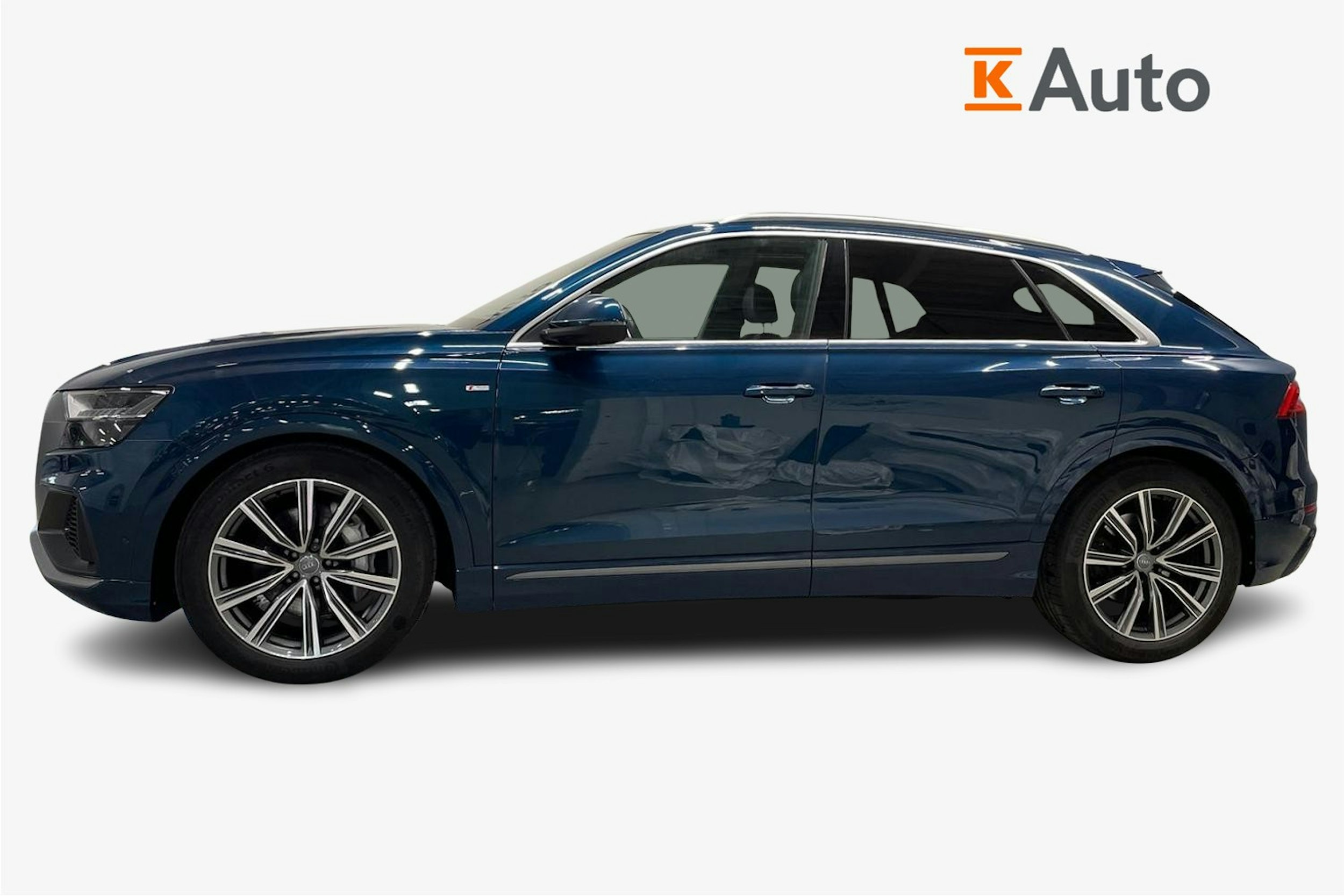 Sininen Audi Q8 2018 kuva 6.