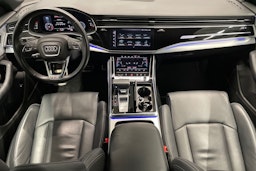 Sininen Audi Q8 2018 kuva 9.
