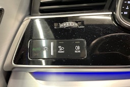 Sininen Audi Q8 2018 kuva 25.