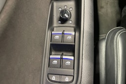 Sininen Audi Q8 2018 kuva 28.