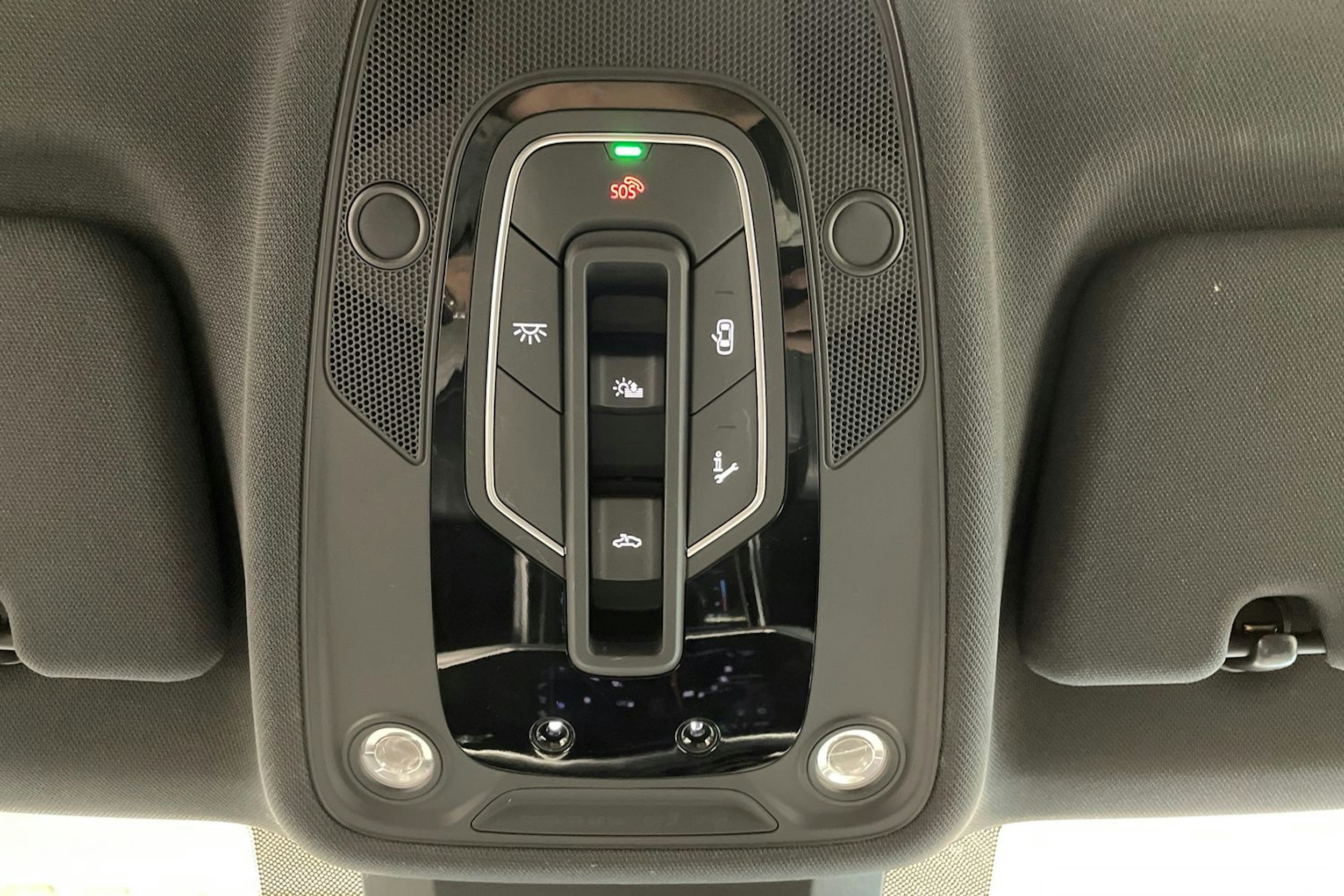 Sininen Audi Q8 2018 kuva 38.