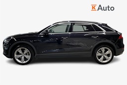 musta Audi Q8 2019 kuva 5.