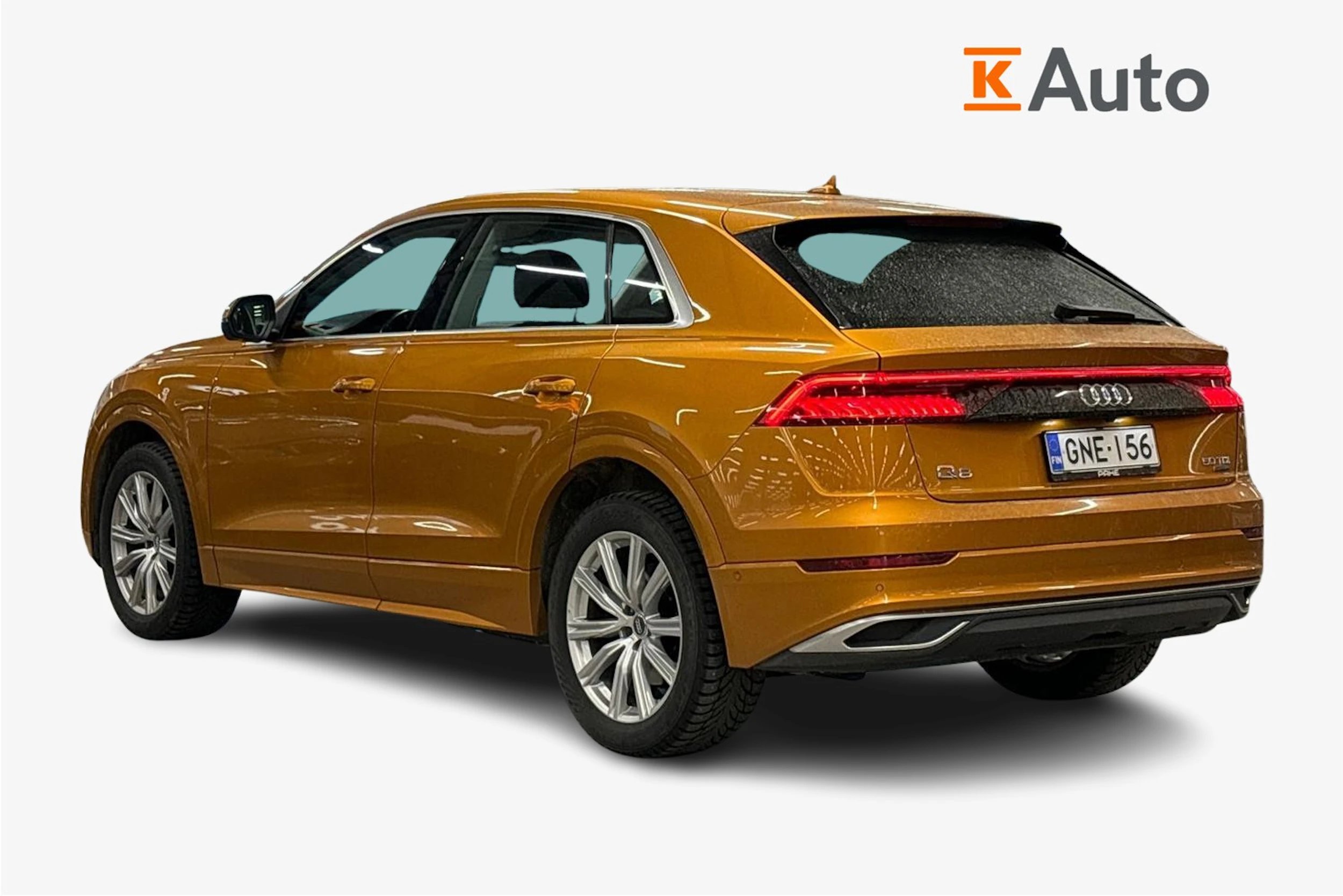 sininen Audi Q8 2019 kuva 2.