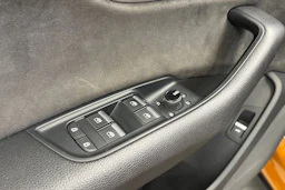sininen Audi Q8 2019 kuva 20.