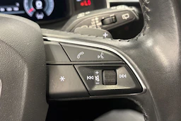 sininen Audi Q8 2019 kuva 24.