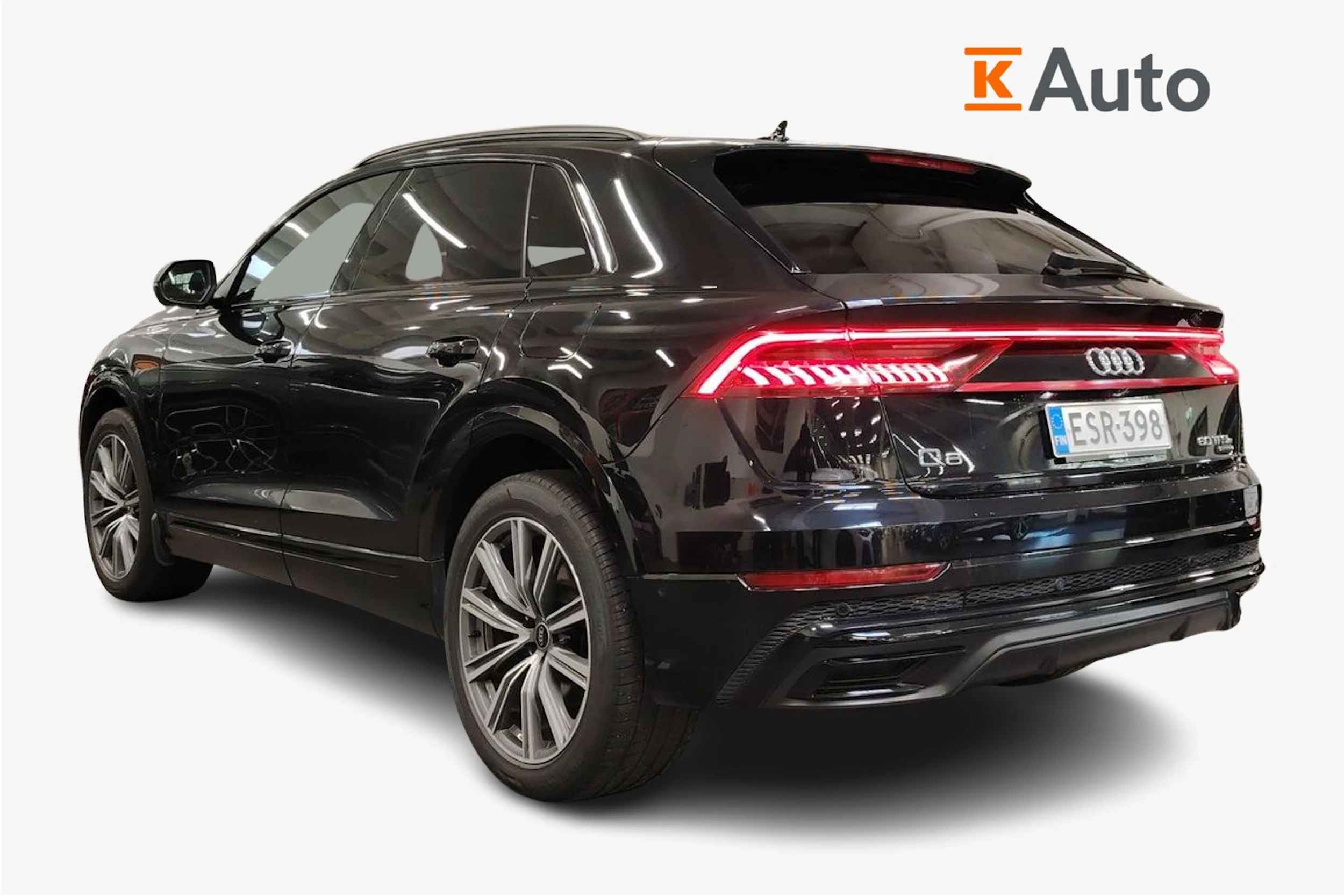 Musta Audi Q8 2021 kuva 2.