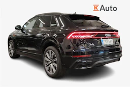 Musta Audi Q8 2021 kuva 2.
