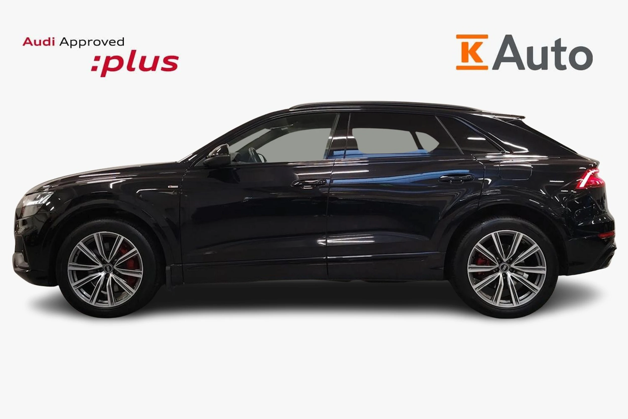 Musta Audi Q8 2021 kuva 5.