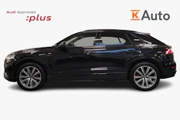 Musta Audi Q8 2021 kuva 5.
