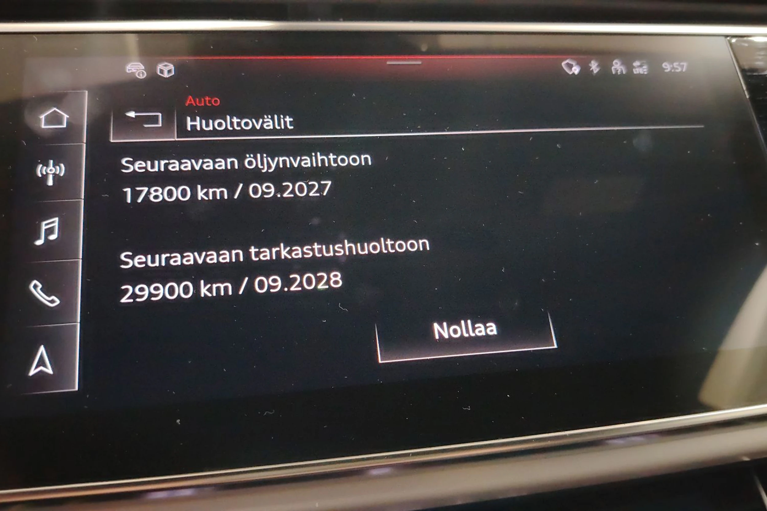 Musta Audi Q8 2021 kuva 22.