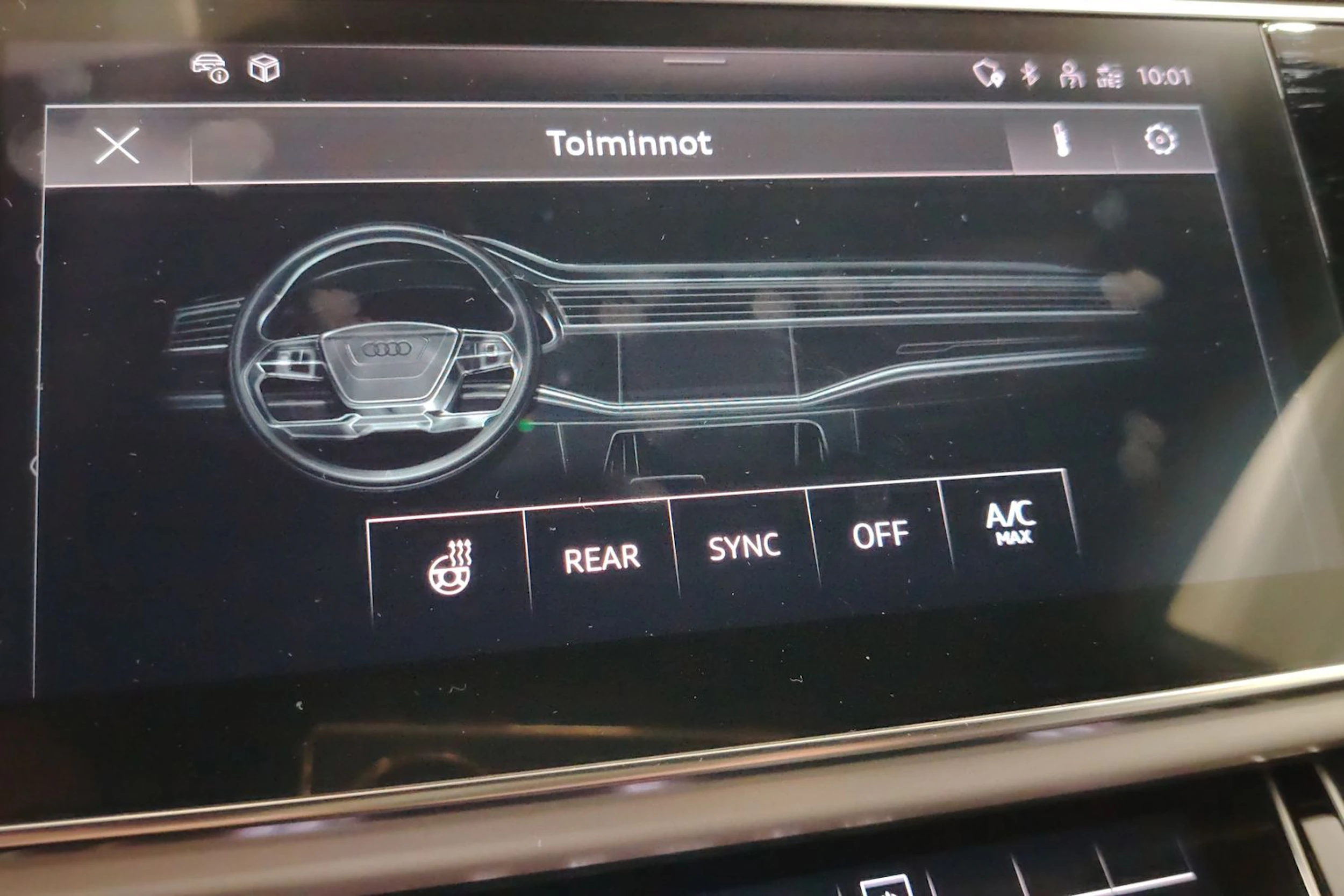 Musta Audi Q8 2021 kuva 31.