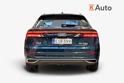 sininen Audi Q8 2021 kuva 3.