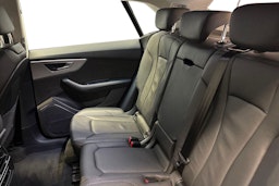 sininen Audi Q8 2021 kuva 10.