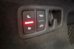 sininen Audi Q8 2021 kuva 16.