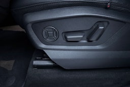 sininen Audi Q8 2021 kuva 20.