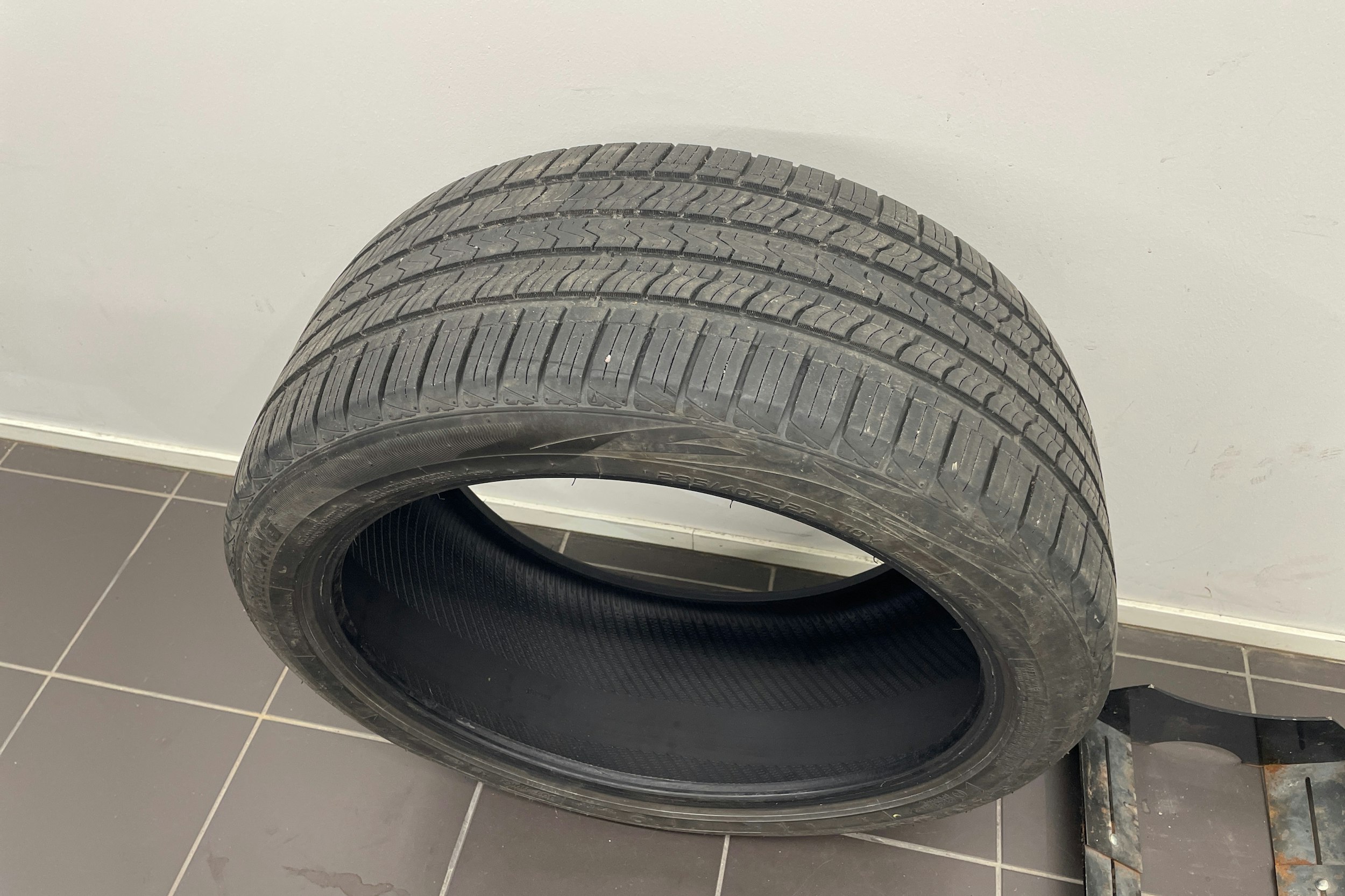 musta Audi Q8 2021 kuva 13.