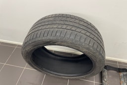 musta Audi Q8 2021 kuva 13.