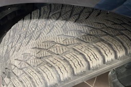 musta Audi Q8 2021 kuva 14.