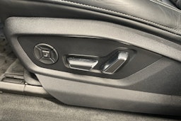 musta Audi Q8 2021 kuva 23.