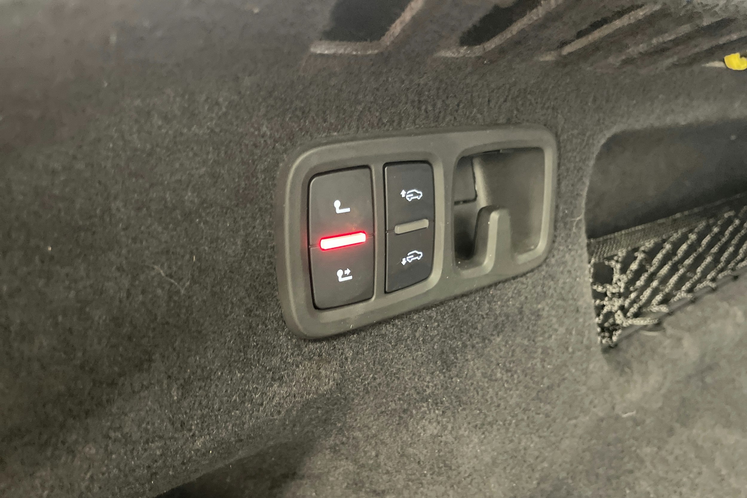 musta Audi Q8 2021 kuva 24.