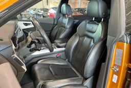 sininen Audi Q8 2021 kuva 11.