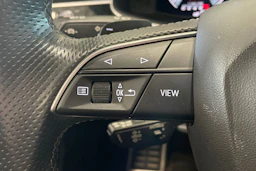 sininen Audi Q8 2021 kuva 19.