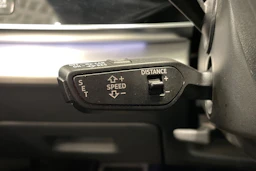 sininen Audi Q8 2021 kuva 20.