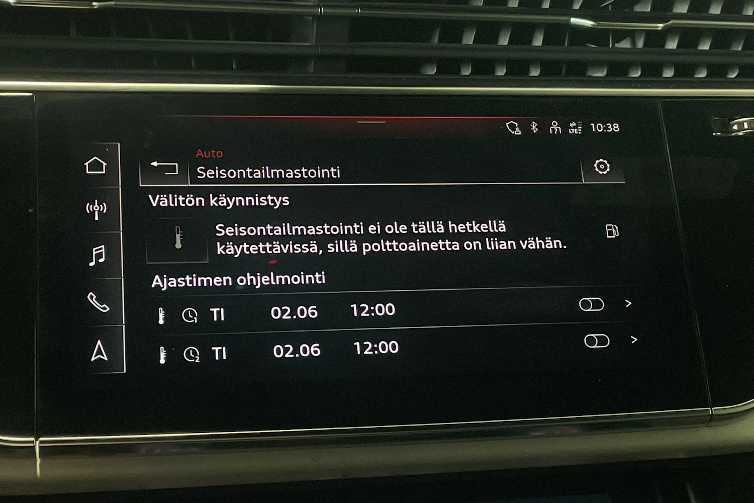 sininen Audi Q8 2021 kuva 26.