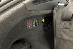 valkoinen Audi Q8 2021 kuva 17.