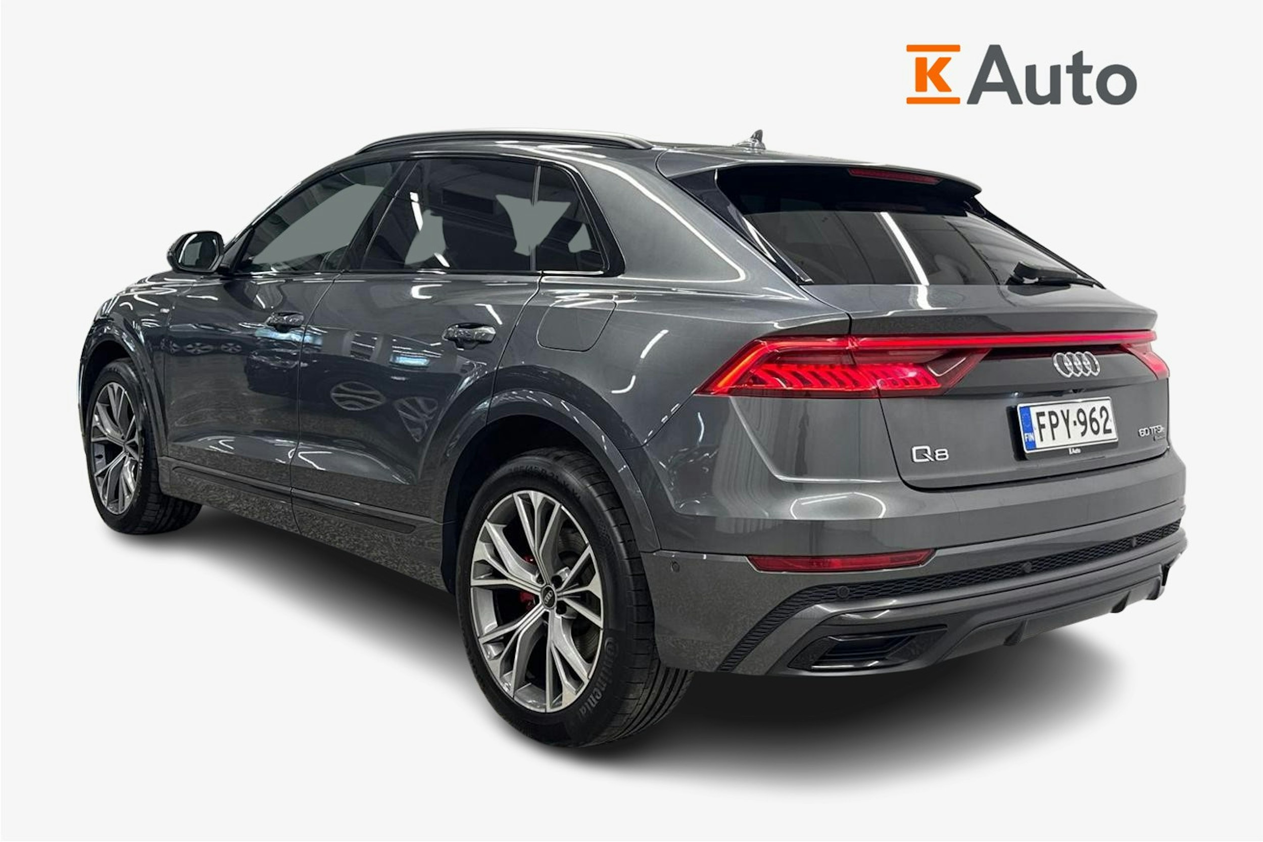 Harmaa Audi Q8 2021 kuva 2.