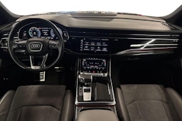 Harmaa Audi Q8 2021 kuva 9.