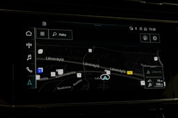 Harmaa Audi Q8 2021 kuva 29.