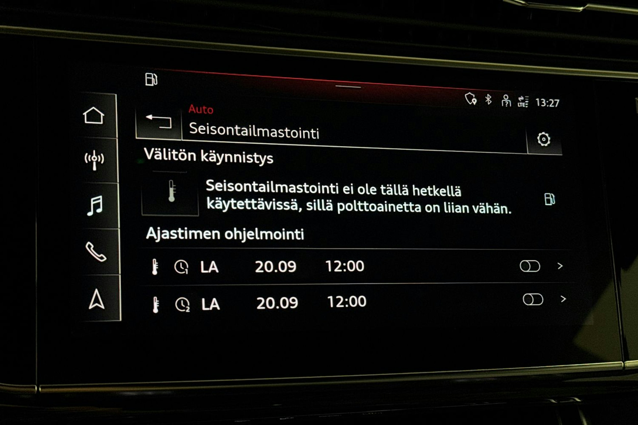 Harmaa Audi Q8 2021 kuva 34.