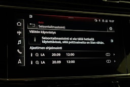 Harmaa Audi Q8 2021 kuva 34.