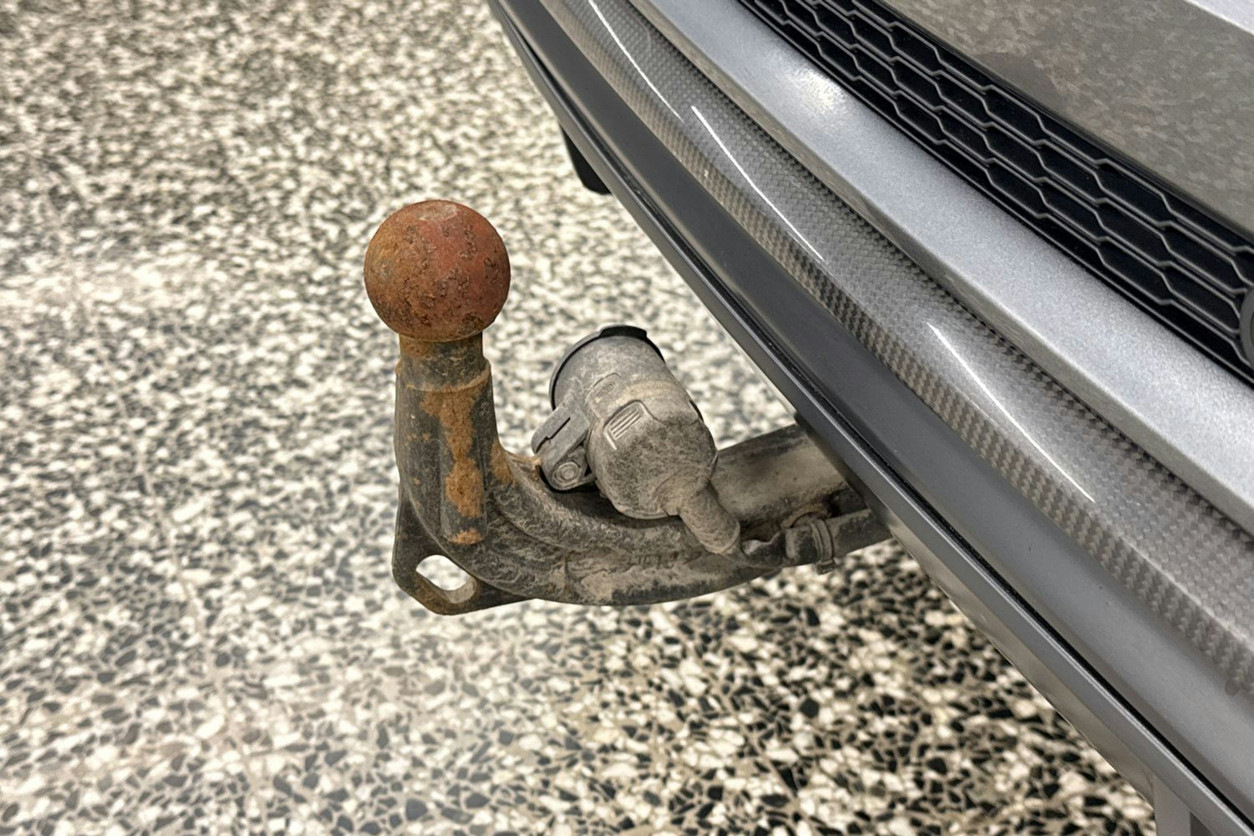 Harmaa Audi Q8 2021 kuva 41.