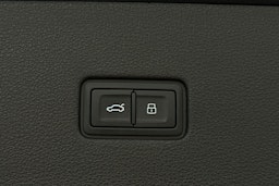 Harmaa Audi Q8 2021 kuva 42.