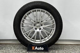 Harmaa Audi Q8 2021 kuva 45.