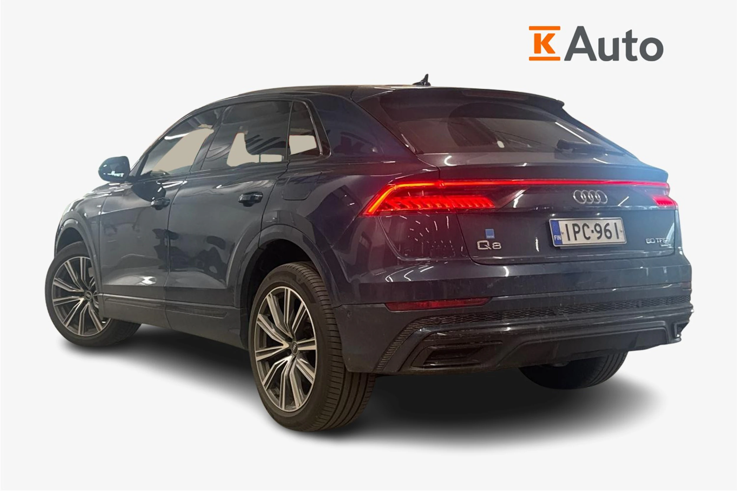 Sininen Audi Q8 2021 kuva 2.
