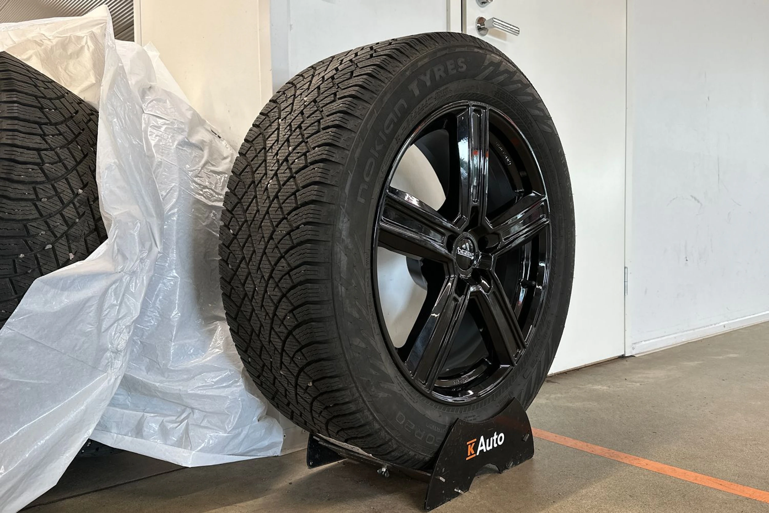 Sininen Audi Q8 2021 kuva 10.