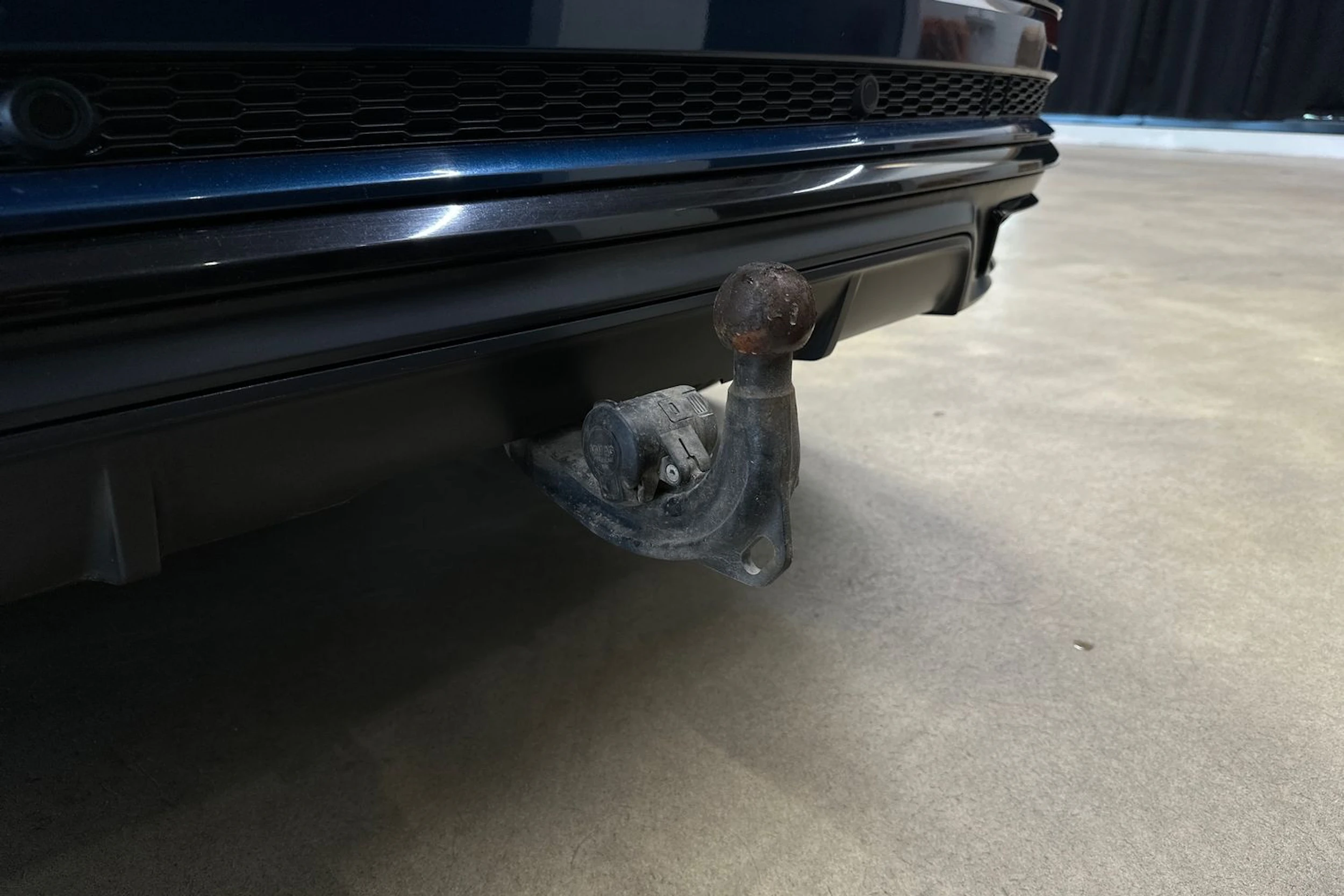 Sininen Audi Q8 2021 kuva 32.