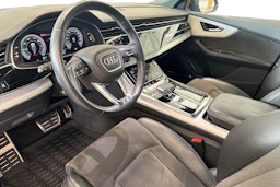 hopea Audi Q8 2021 kuva 6.