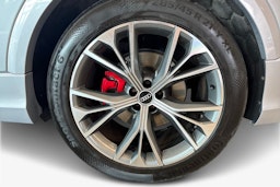 hopea Audi Q8 2021 kuva 9.
